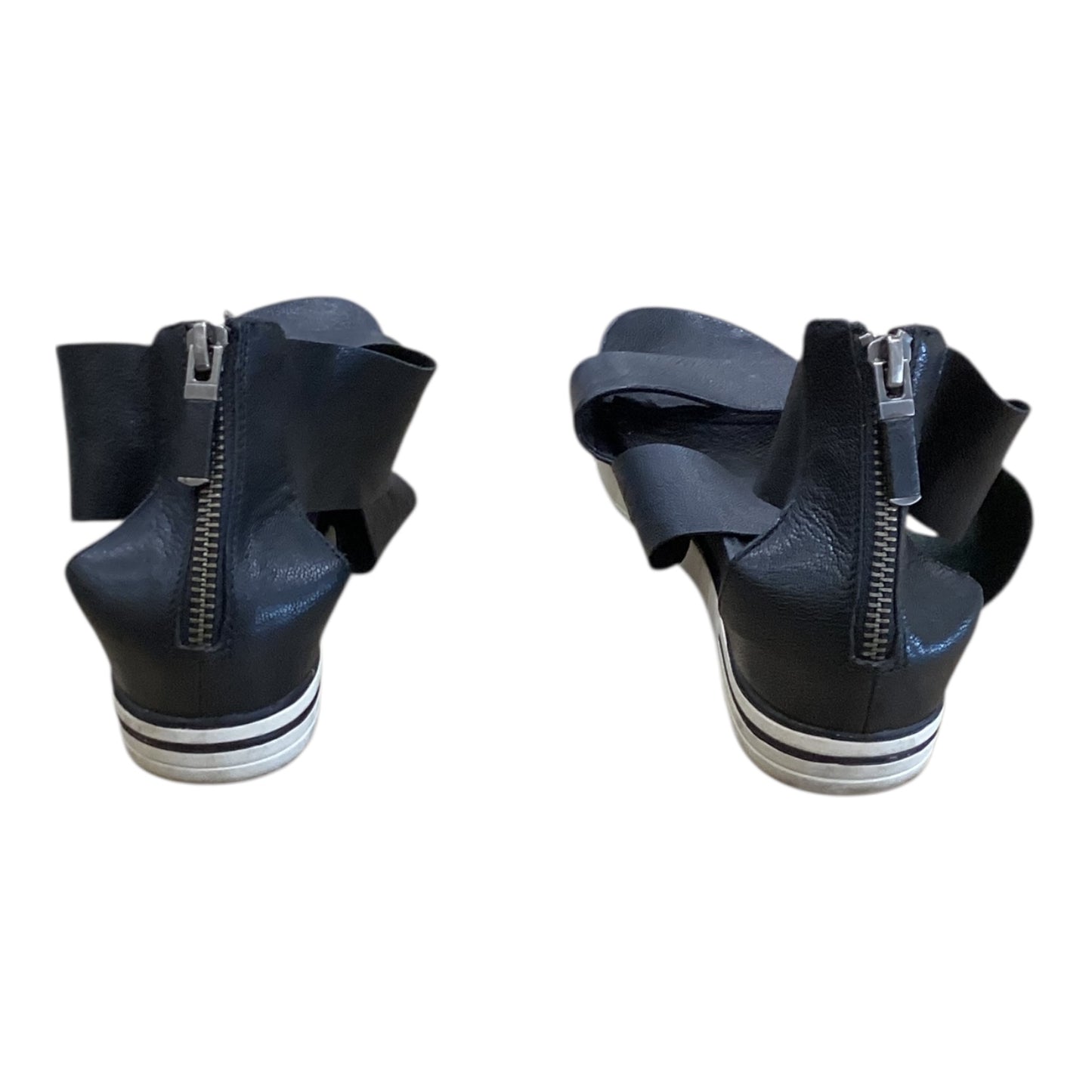 Sandals Flats By Eileen Fisher In Black, Size:6.5