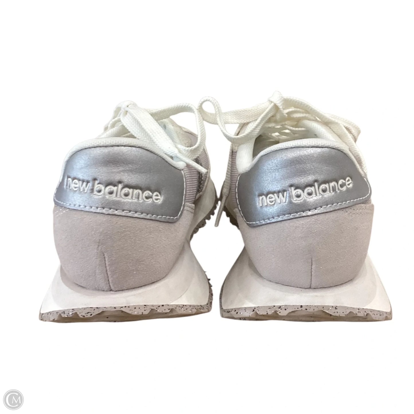 Shoes Athletic By New Balance In Grey & White, Size: 7.5