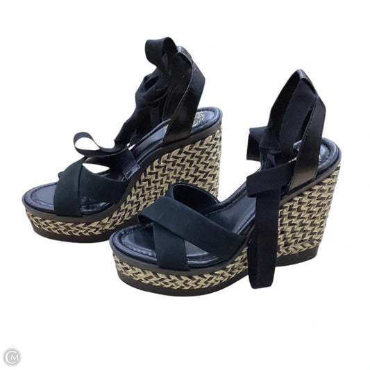 Shoes Heels Wedge By Vince Camuto In Black & Gold, Size: 6