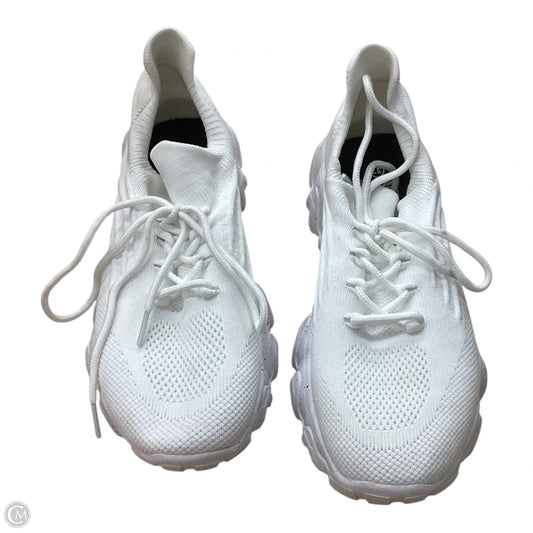 Shoes Sneakers By Clothes Mentor In White, Size: 6.5