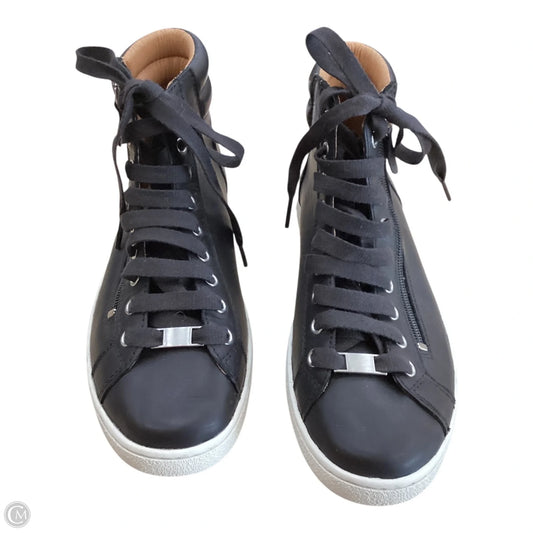 Shoes Designer By Ugg In Black, Size: 10
