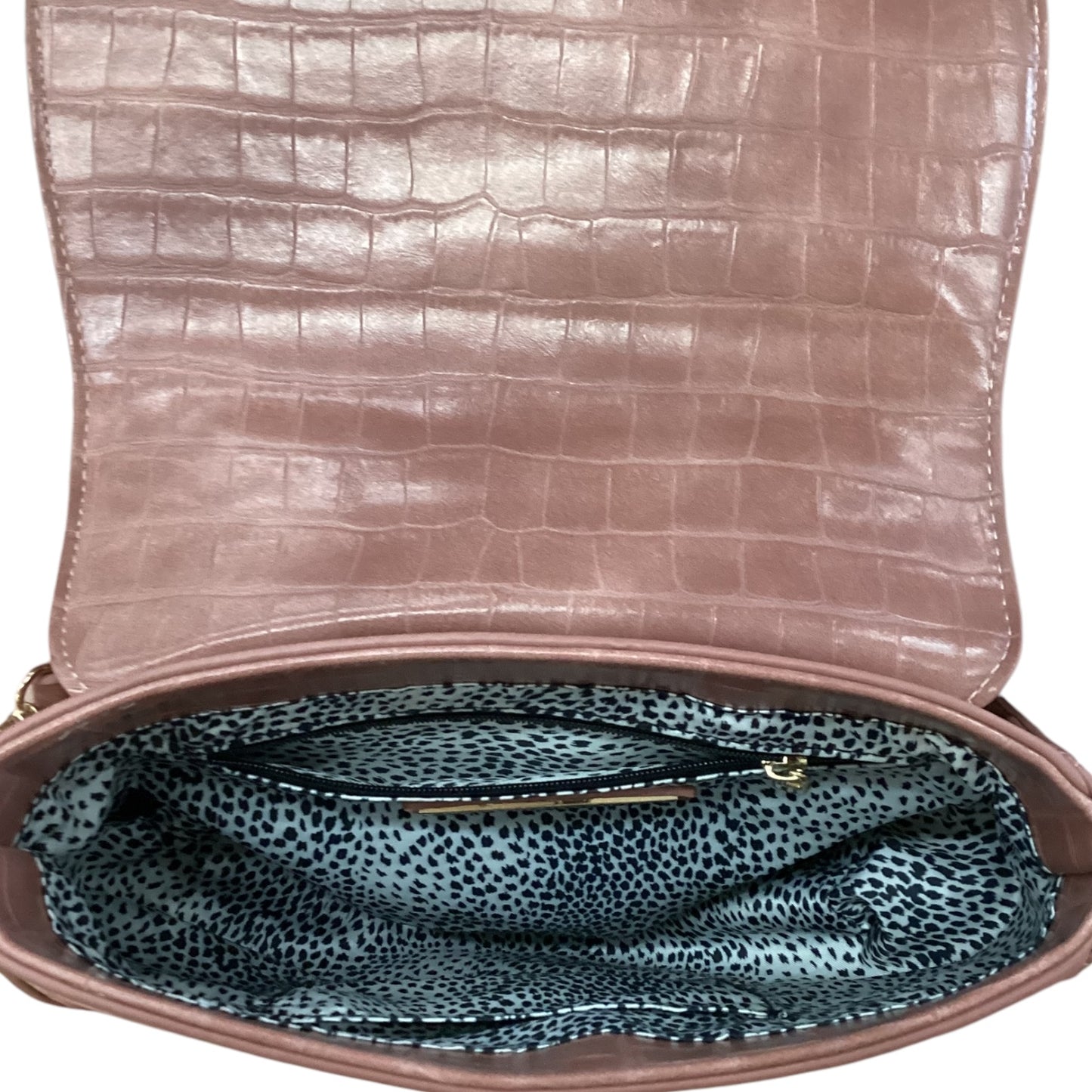 Crossbody By Clothes Mentor, Size: Medium