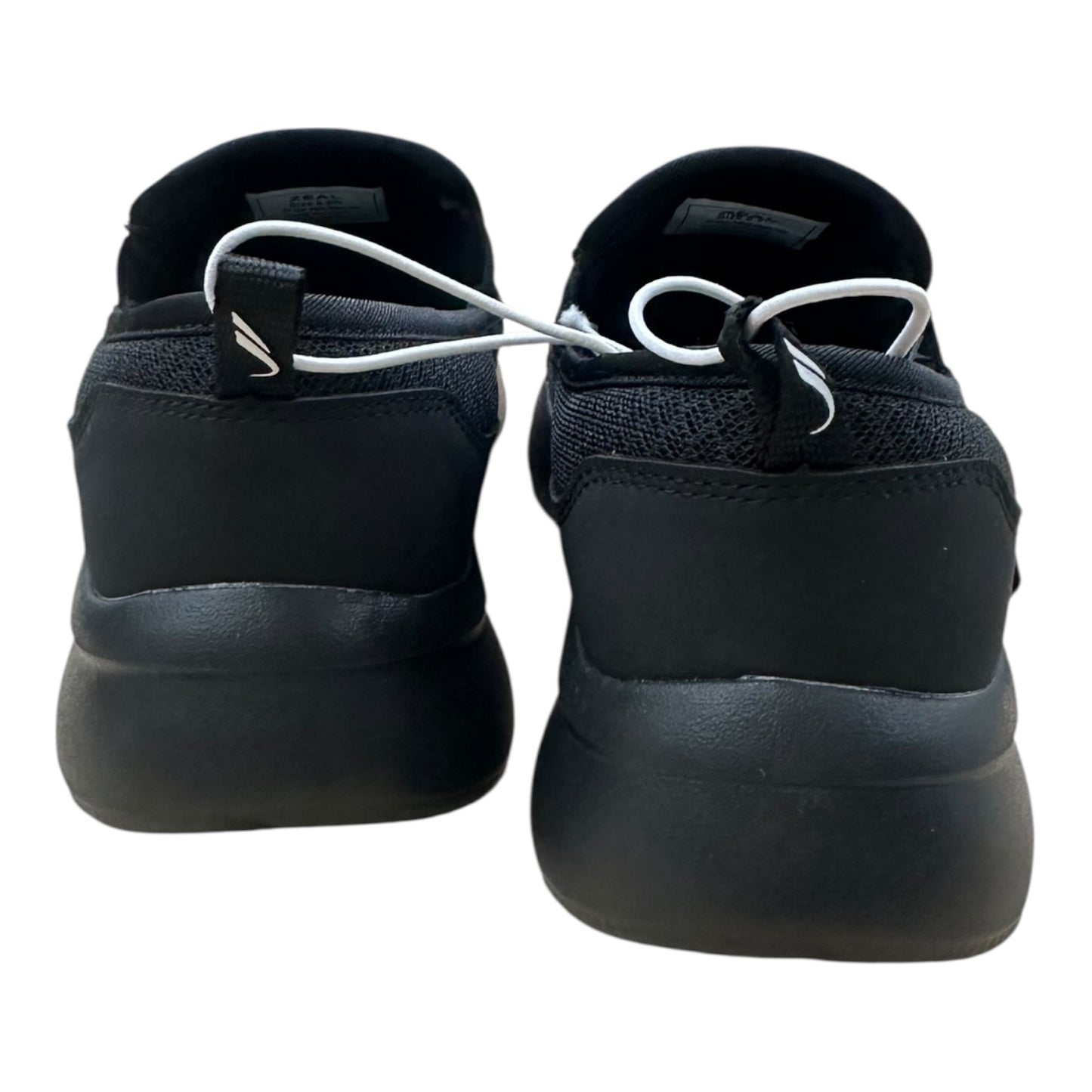 Shoes Sneakers By Clothes Mentor In Black, Size:6.5