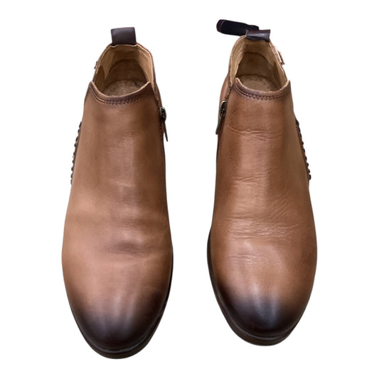 Boots Ankle Flats By Cmb In Brown, Size:8.5