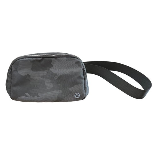 Crossbody By Lululemon In Camouflage Print, Size:Small
